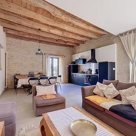 Maison Quercynoise Avec Piscine Privee Au Coeur Du Quercy
